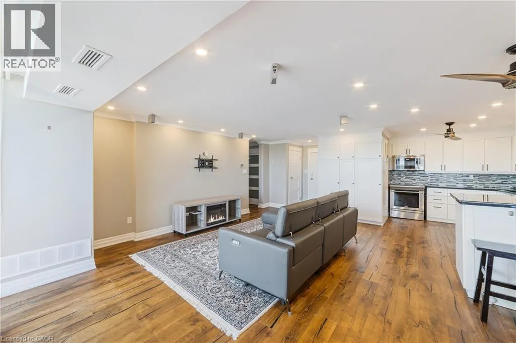 500 GREEN Road Unit# 1012, #1012