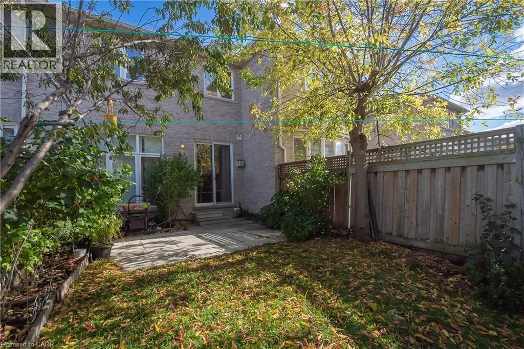 10 CEDARCREST Street