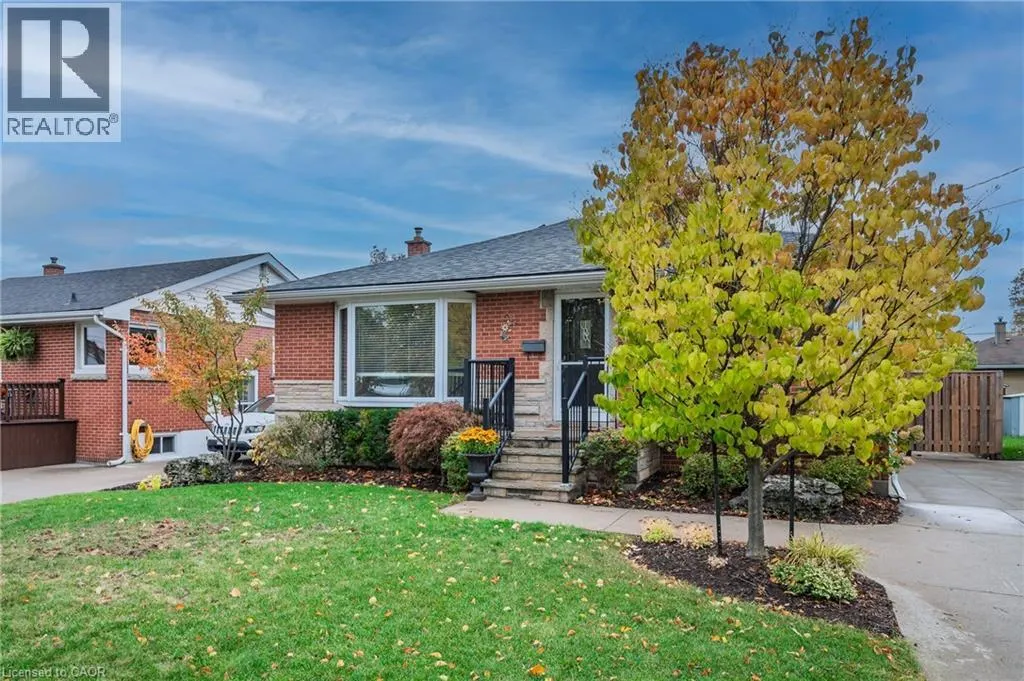 30 WILDEWOOD Avenue