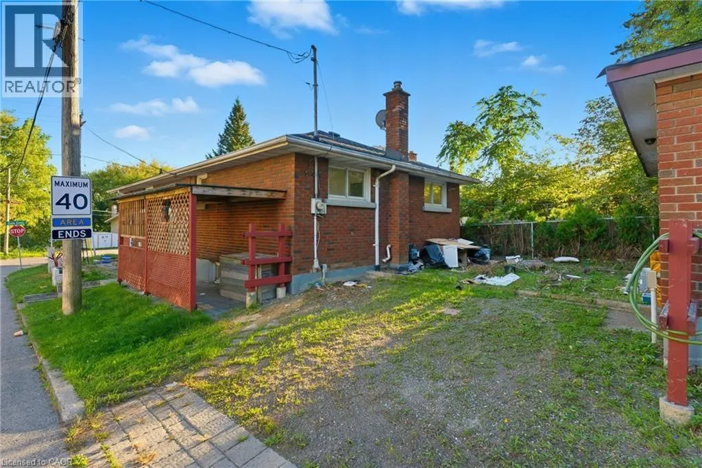 34 GALE Crescent