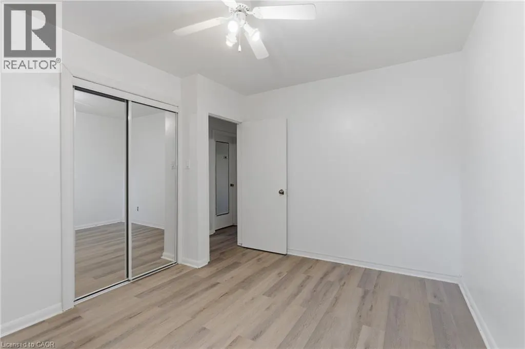 34 GALE Crescent