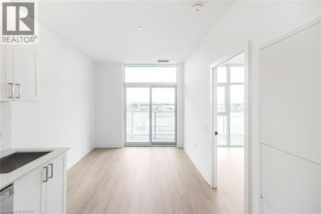 2782 BARTON Street E Unit# 813, #813