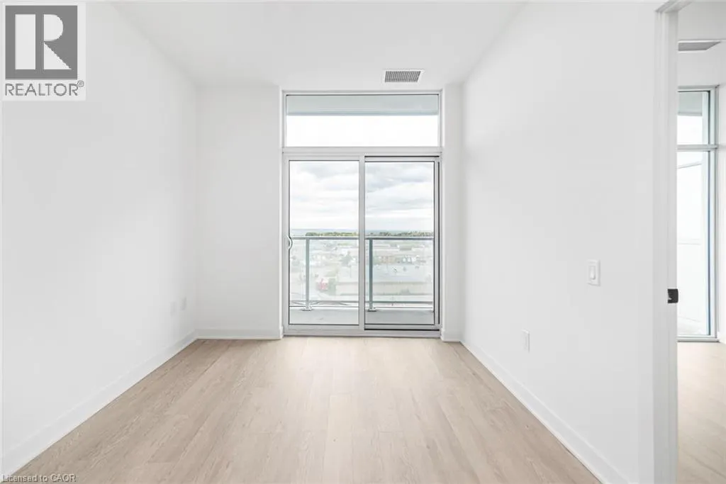 2782 BARTON Street E Unit# 813, #813