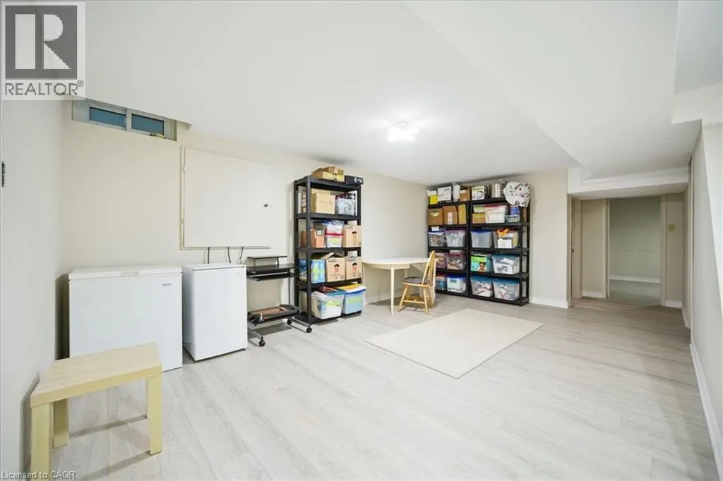 87 RIVER OAKS Boulevard W