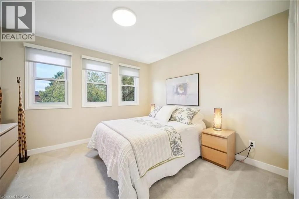 87 RIVER OAKS Boulevard W