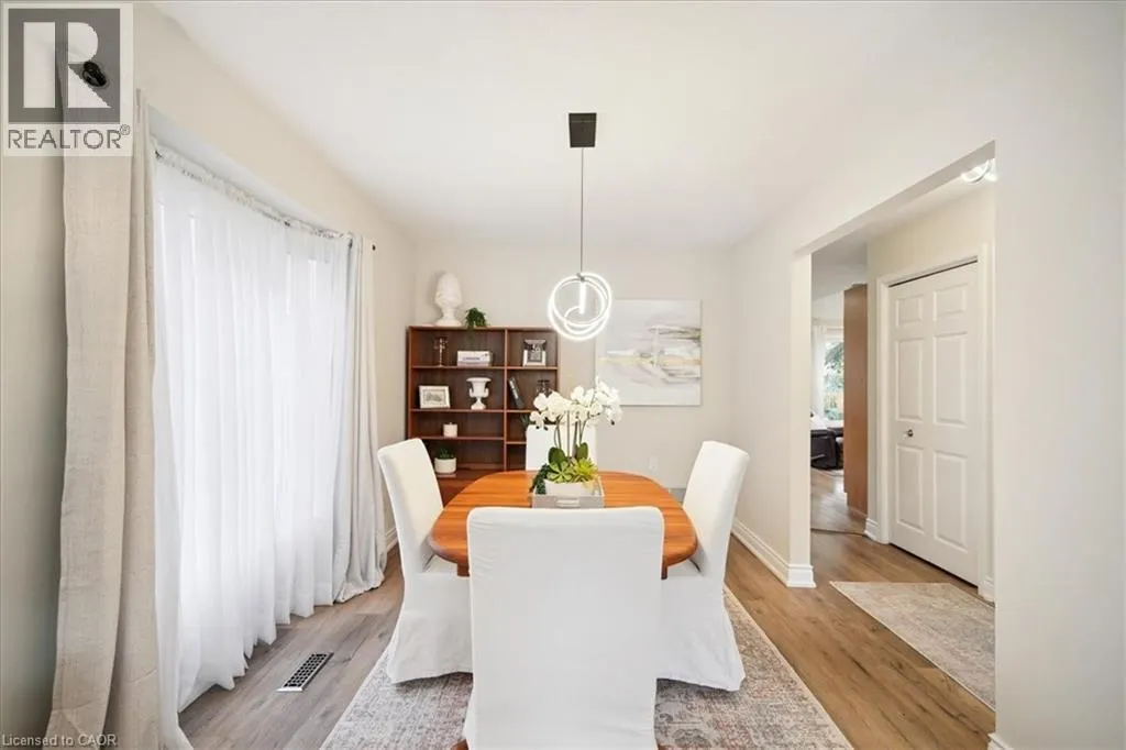 87 RIVER OAKS Boulevard W