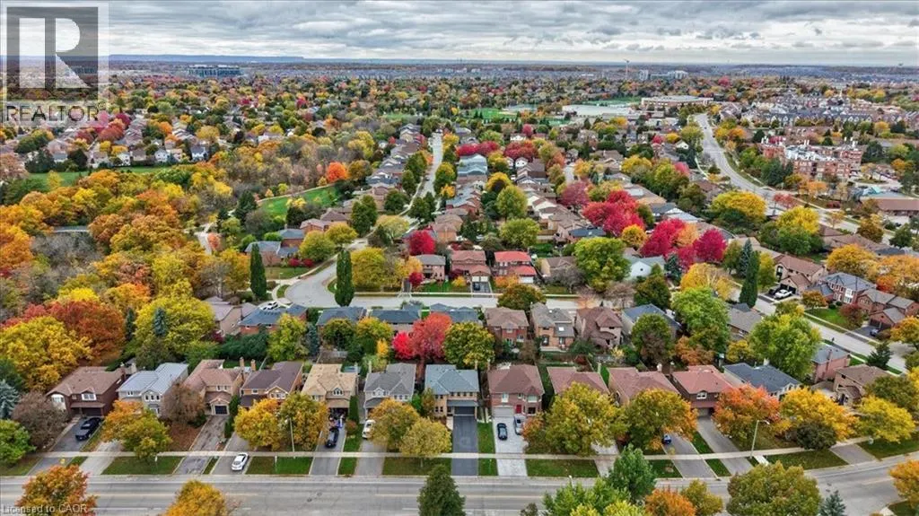 87 RIVER OAKS Boulevard W