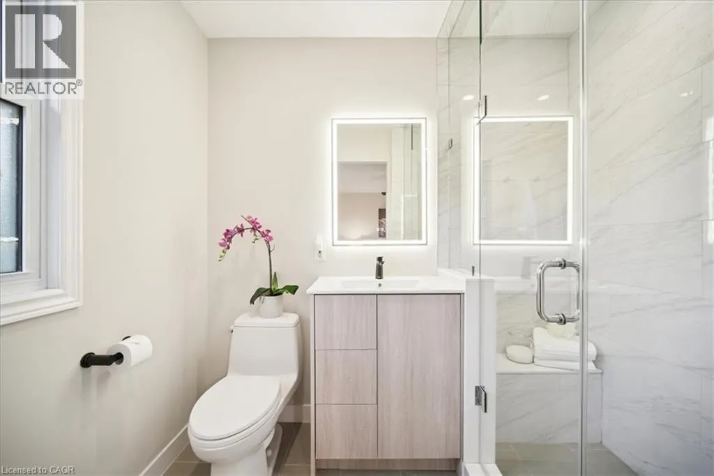 87 RIVER OAKS Boulevard W