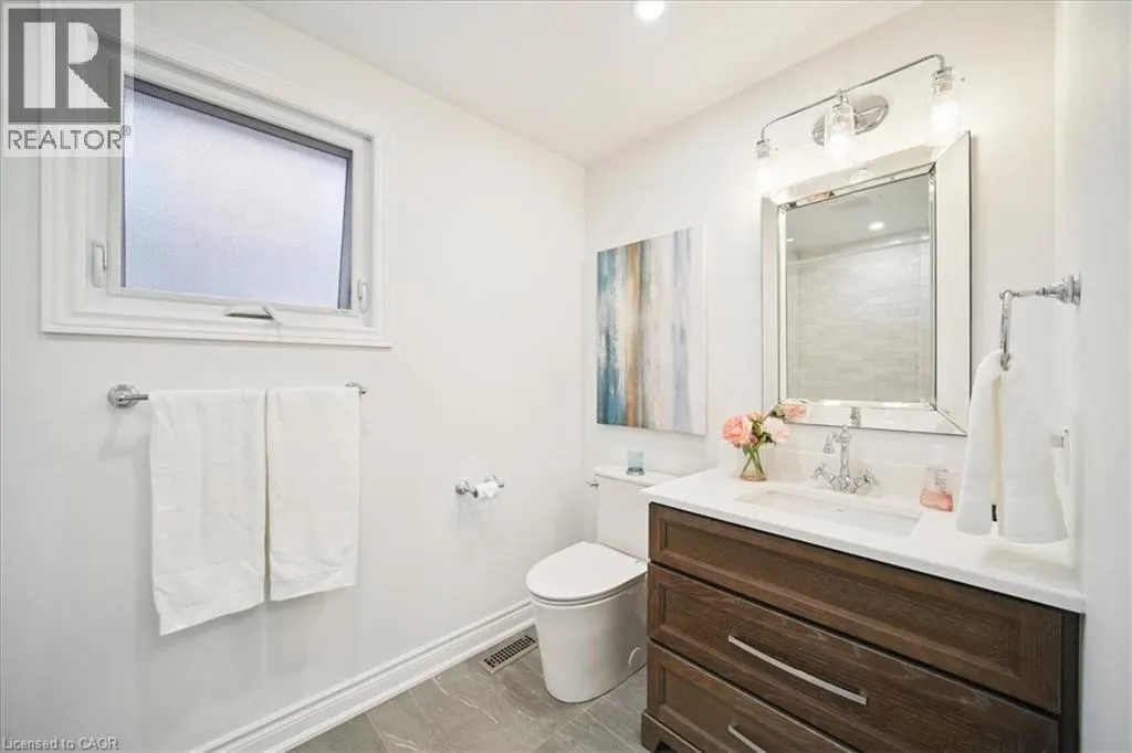 87 RIVER OAKS Boulevard W