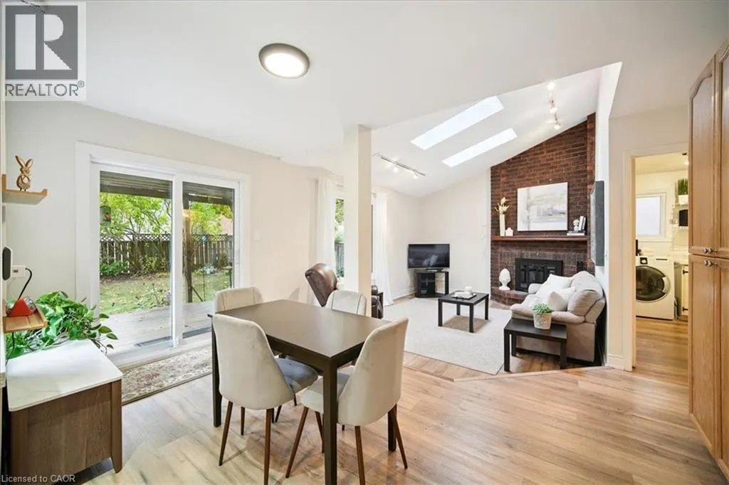 87 RIVER OAKS Boulevard W