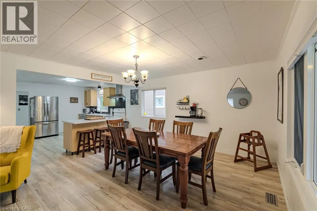 15 PARK LANE Crescent