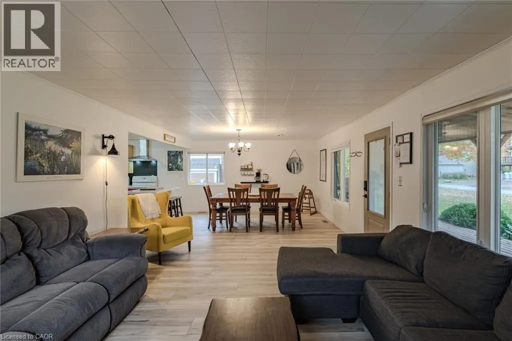 15 PARK LANE Crescent