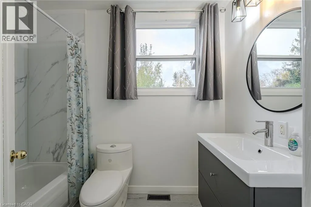 15 PARK LANE Crescent