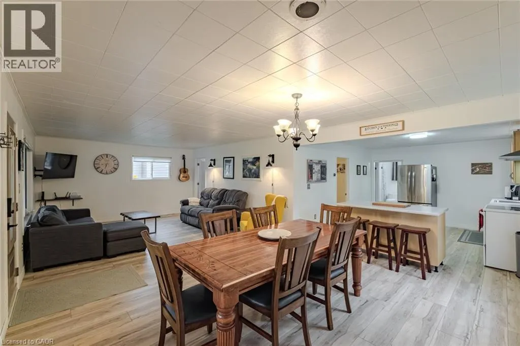 15 PARK LANE Crescent