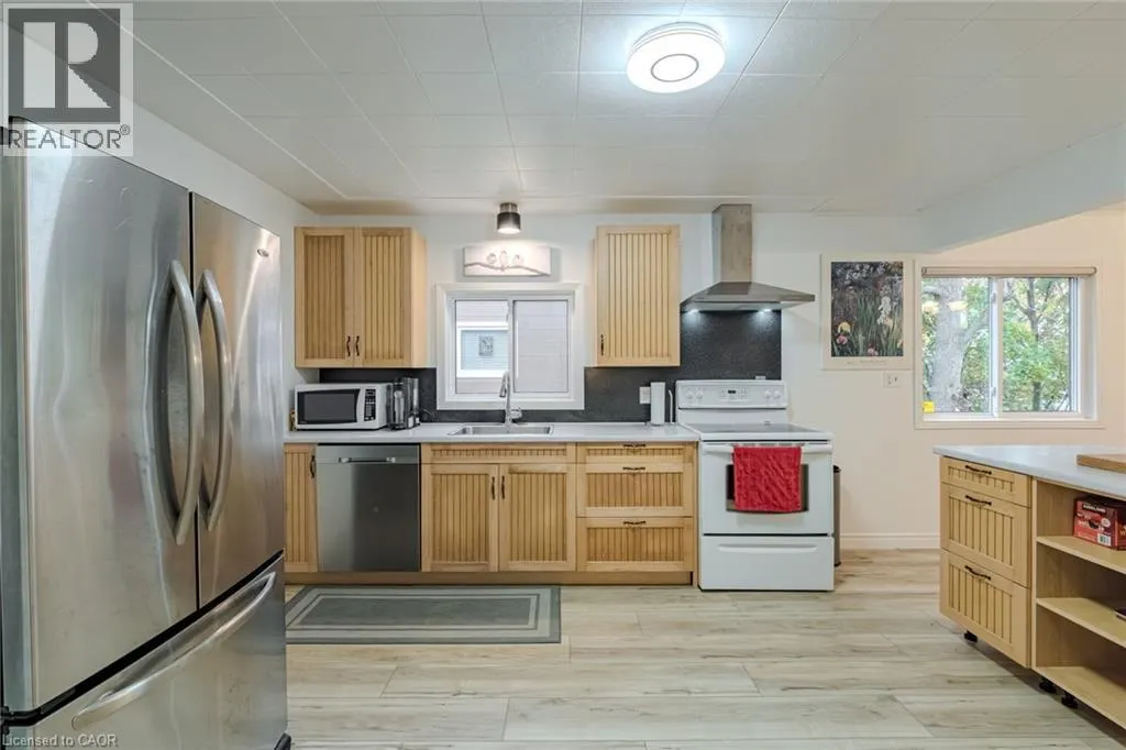 15 PARK LANE Crescent