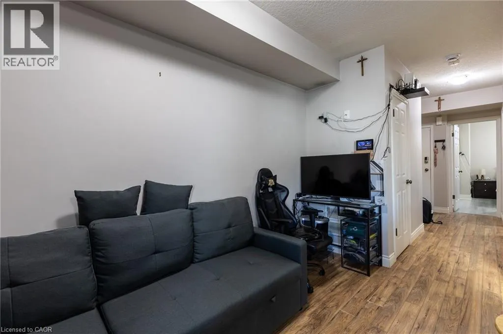 38 HOWE Drive Unit# 6B, #6B