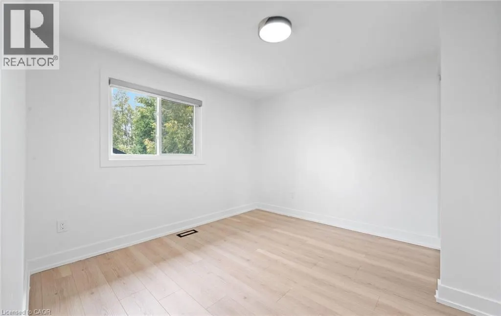 105 LILACSIDE Drive