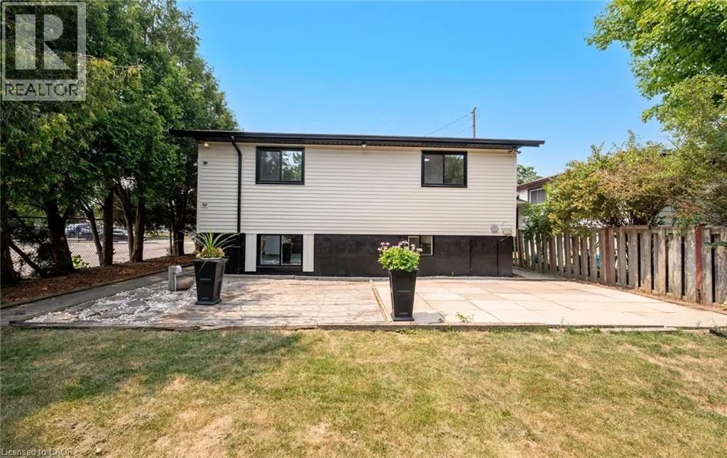 105 LILACSIDE Drive
