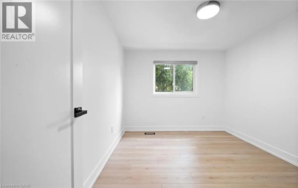 105 LILACSIDE Drive