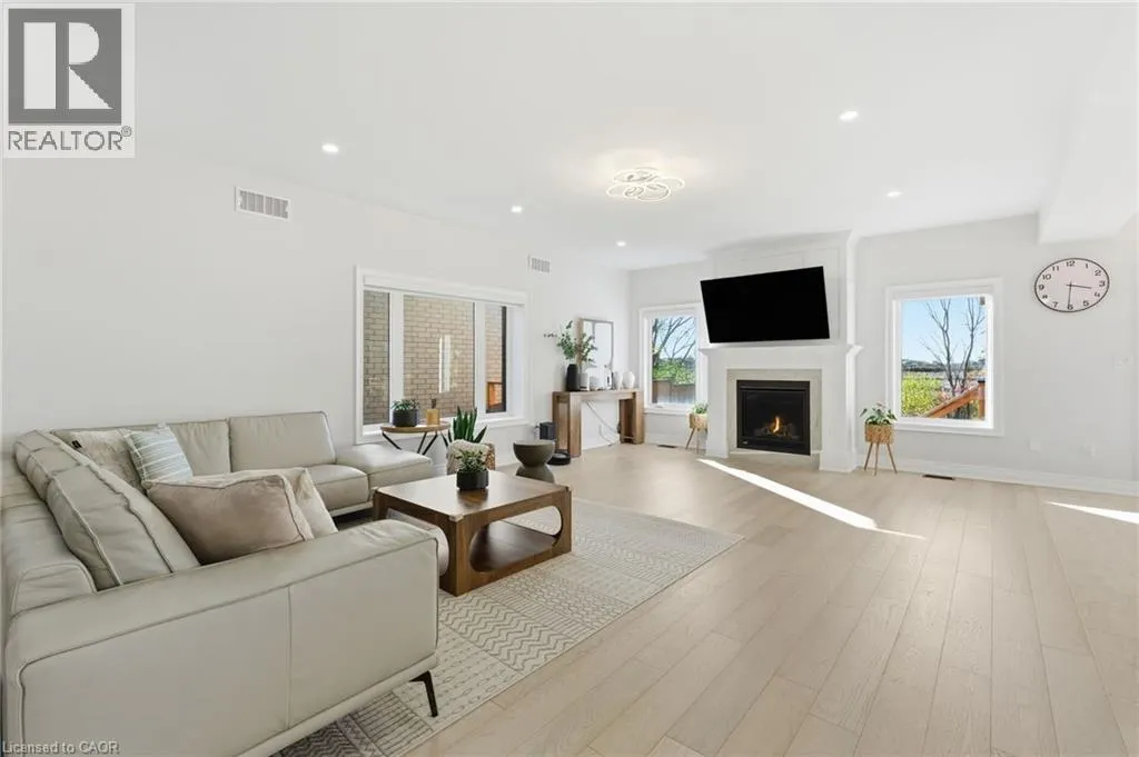 7403 SHERRILEE Crescent