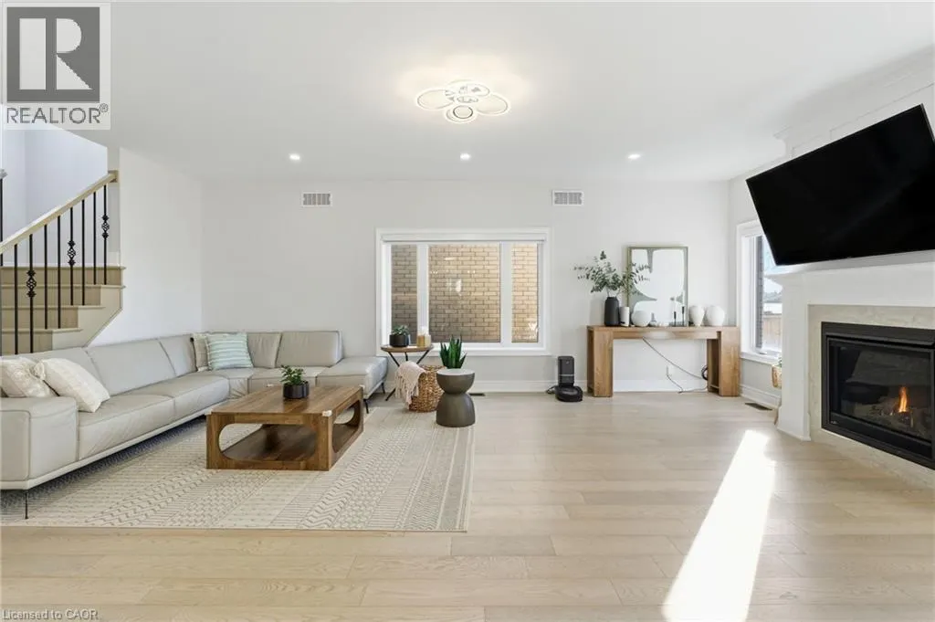 7403 SHERRILEE Crescent