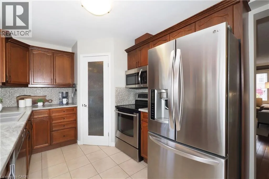 17 GROSVENOR Lane Unit# n/a, #n/a