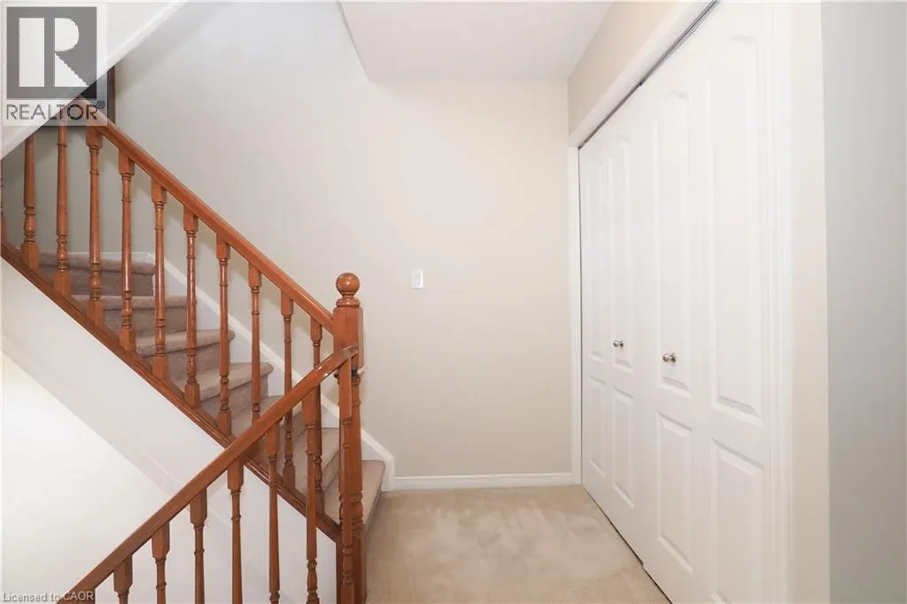 17 GROSVENOR Lane Unit# n/a, #n/a