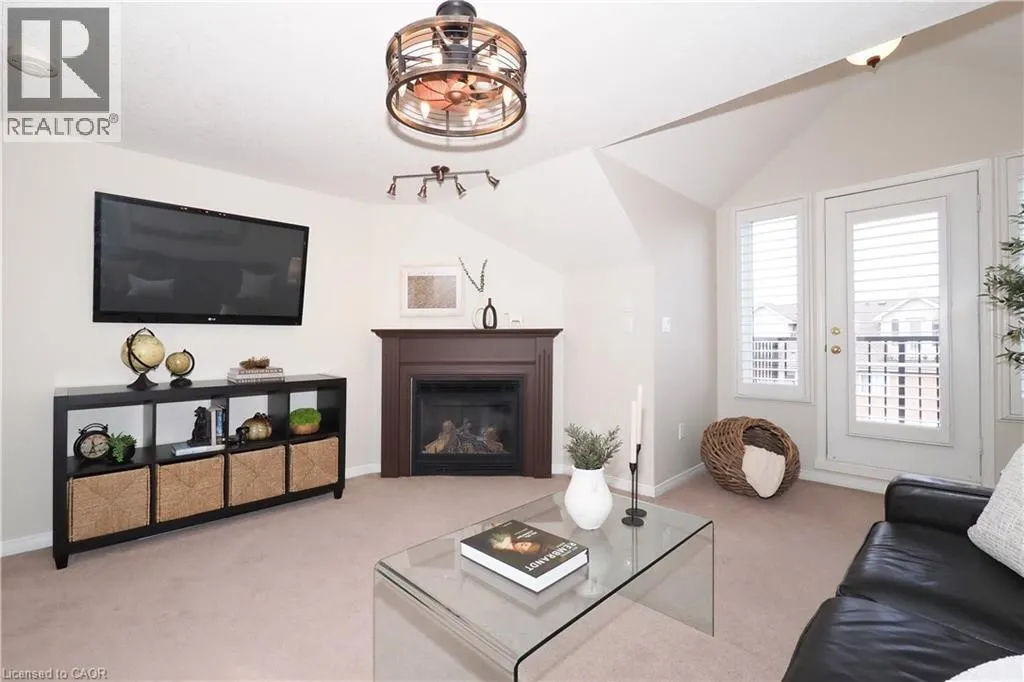 17 GROSVENOR Lane Unit# n/a, #n/a