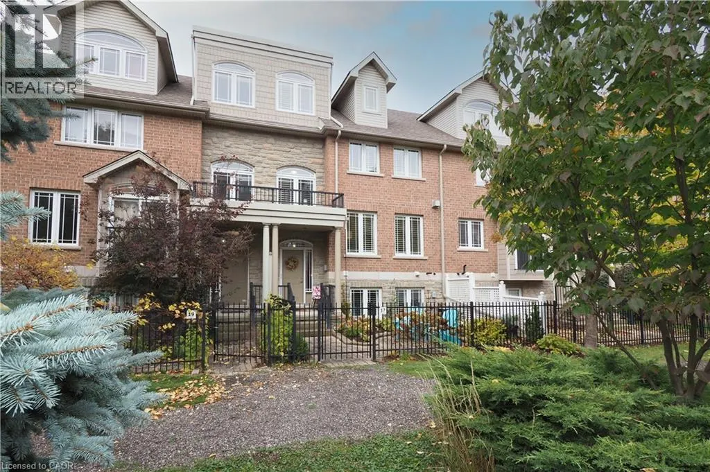 17 GROSVENOR Lane Unit# n/a, #n/a