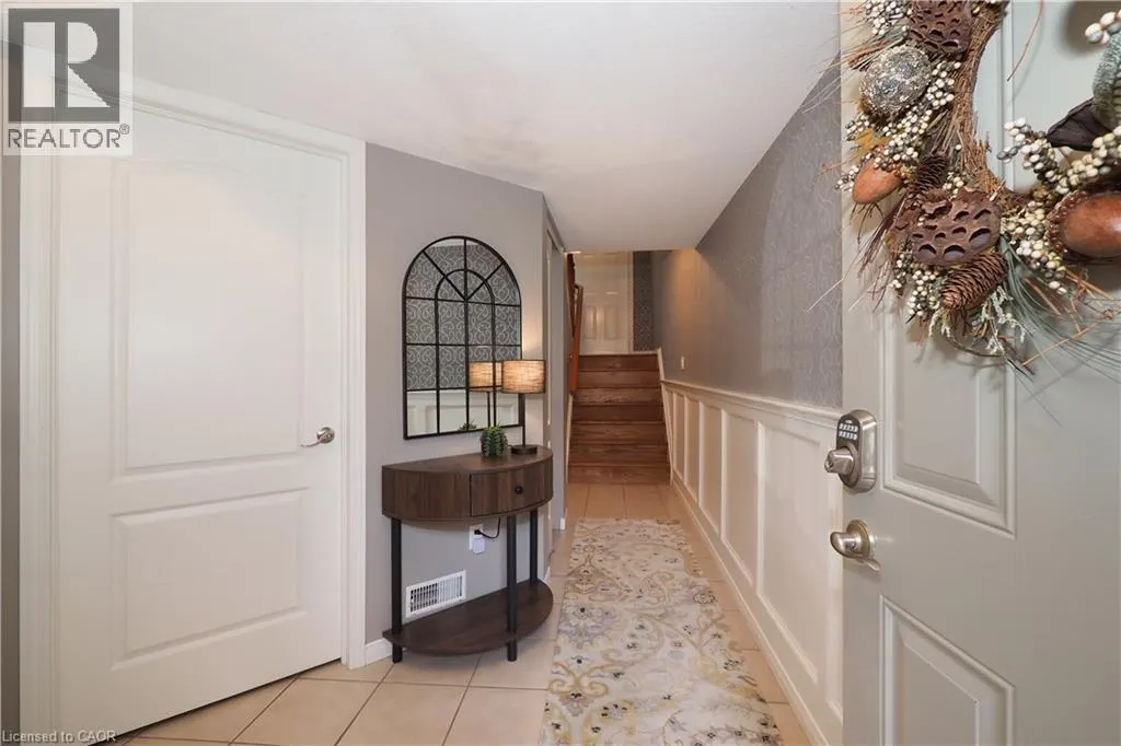 17 GROSVENOR Lane Unit# n/a, #n/a