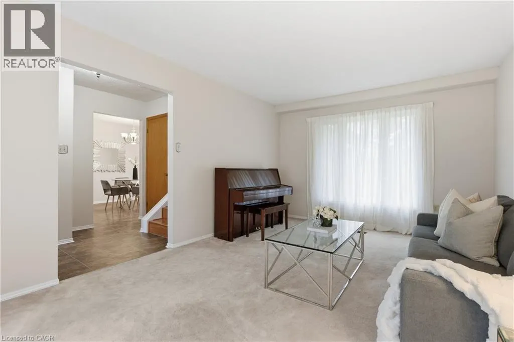 28 BACALL Crescent