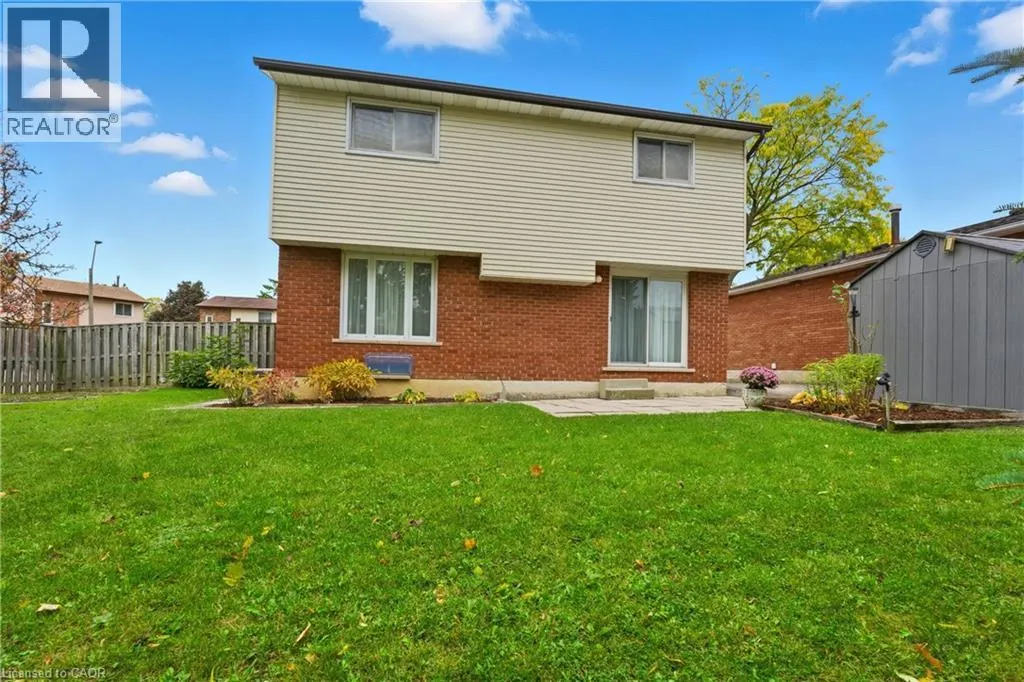 28 BACALL Crescent