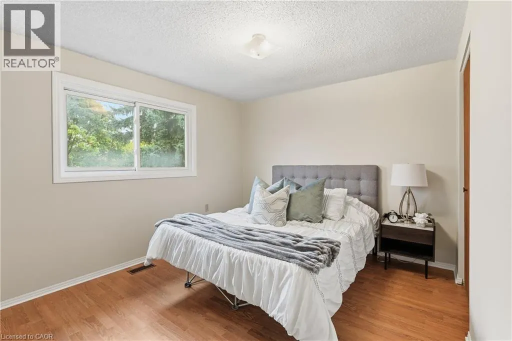 28 BACALL Crescent