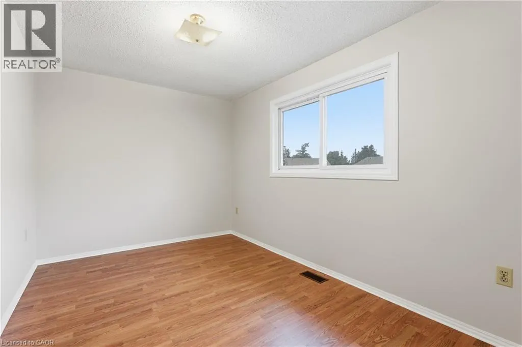 28 BACALL Crescent