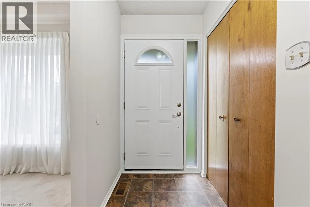 28 BACALL Crescent