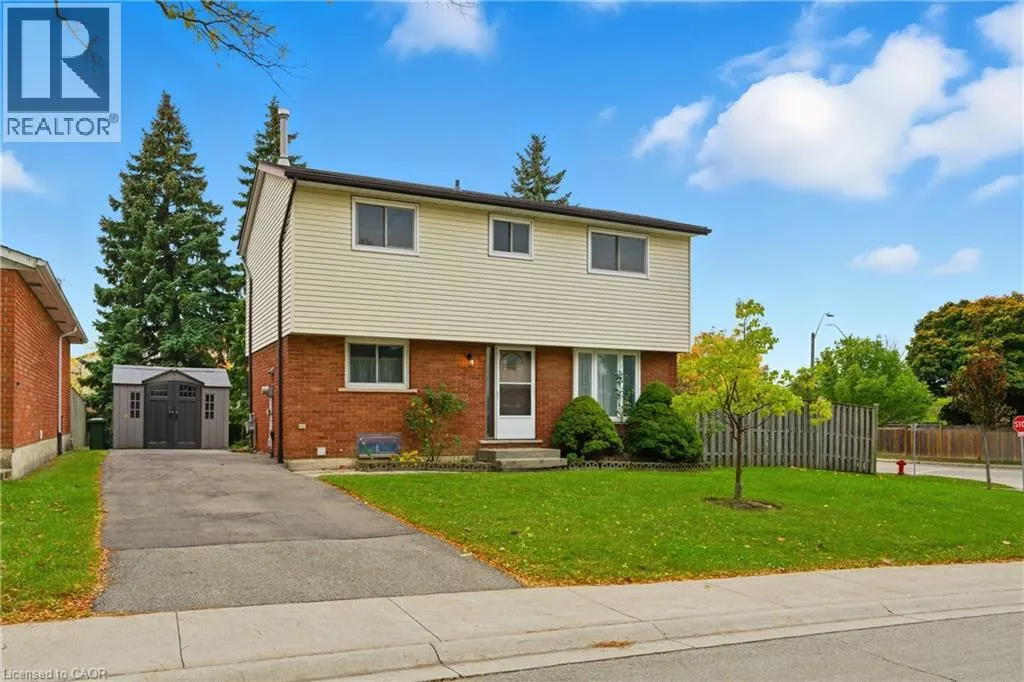 28 BACALL Crescent