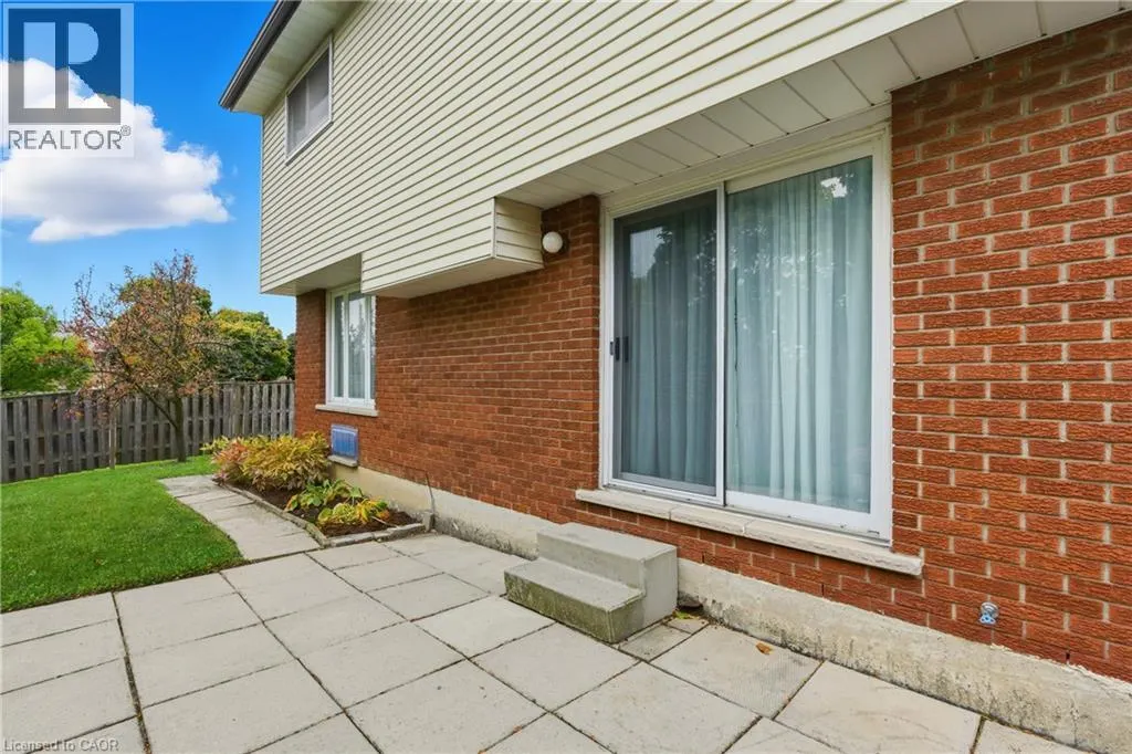28 BACALL Crescent