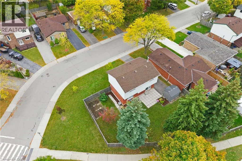 28 BACALL Crescent