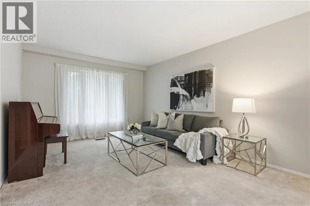 28 BACALL Crescent
