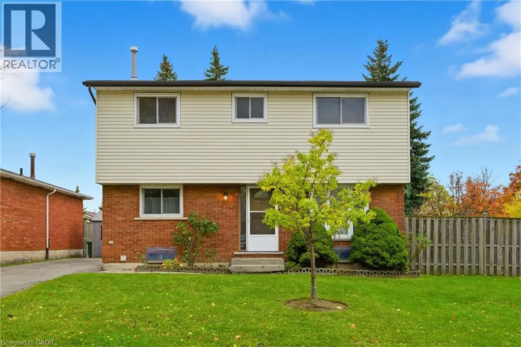 28 BACALL Crescent