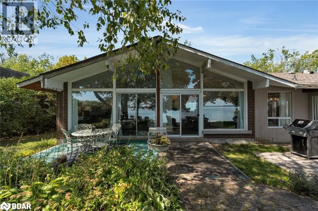 18 MAPLE Drive