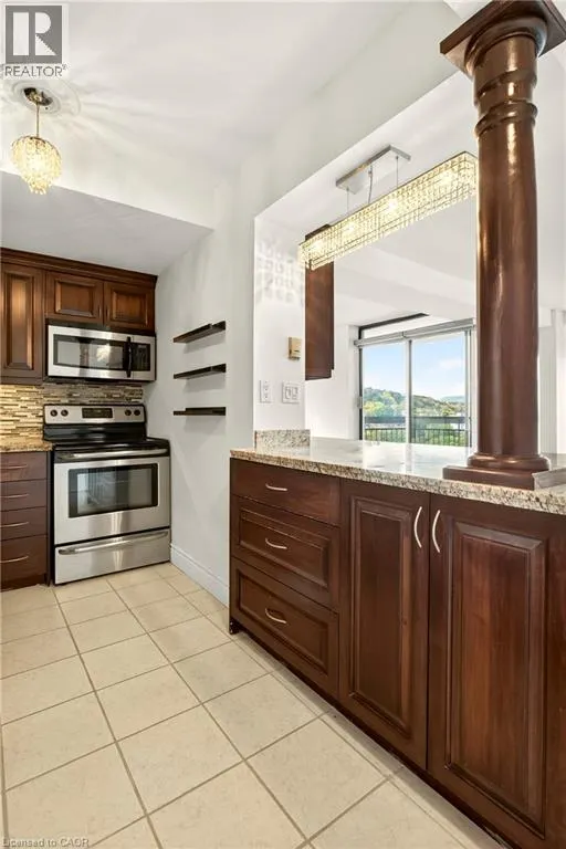 150 CHARLTON Avenue E Unit# 1808, #1808