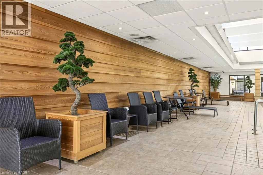 150 CHARLTON Avenue E Unit# 1808, #1808