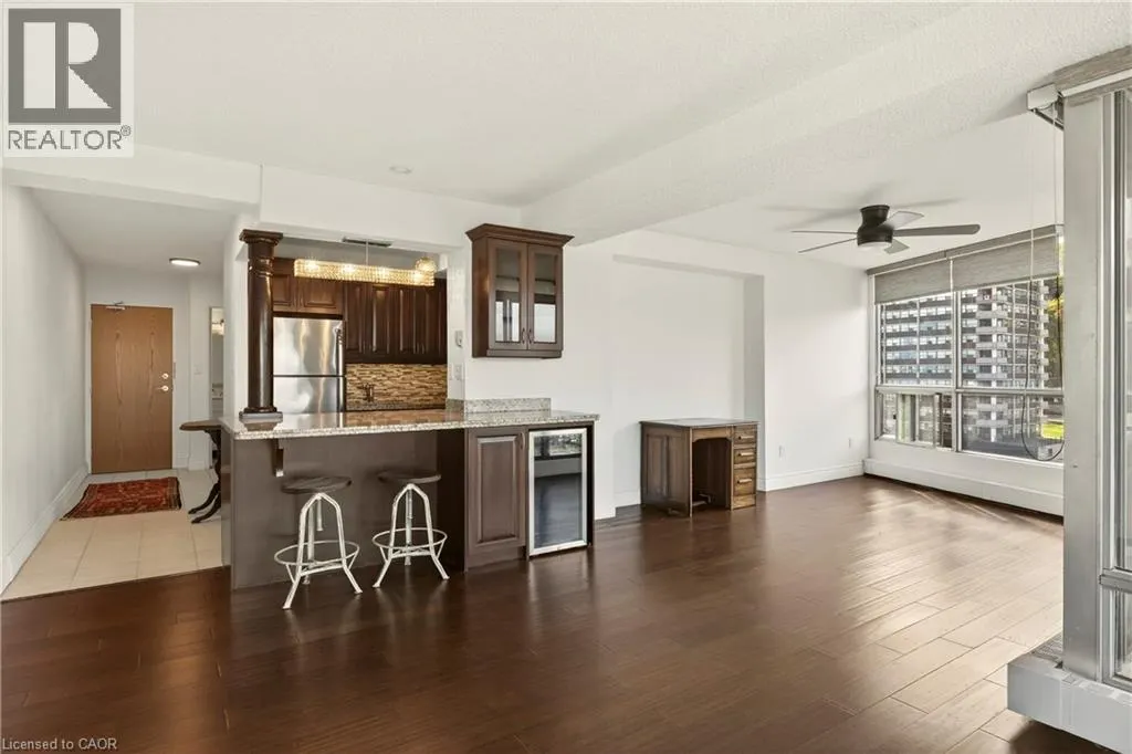 150 CHARLTON Avenue E Unit# 1808, #1808