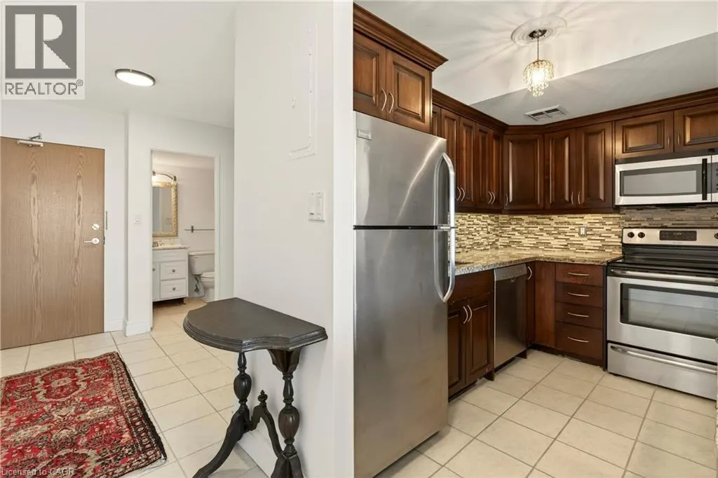 150 CHARLTON Avenue E Unit# 1808, #1808