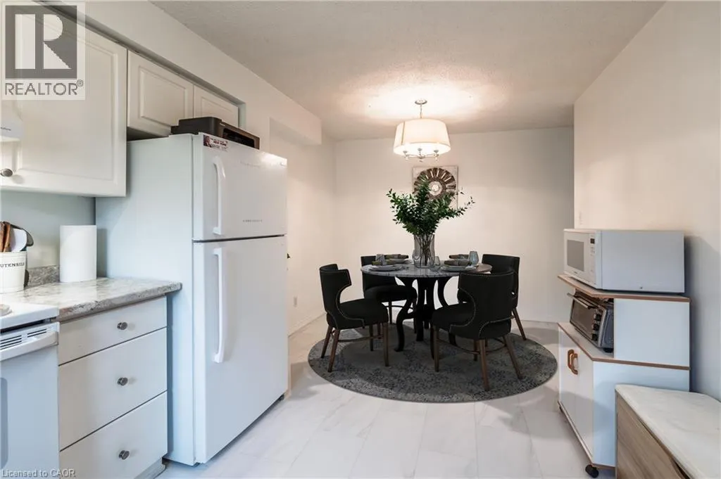 445 PIONEER Drive Unit# 4, #4