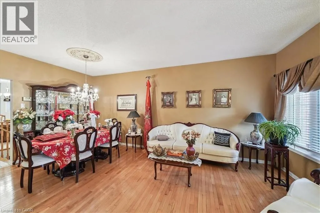 52 MISTYCREEK Crescent