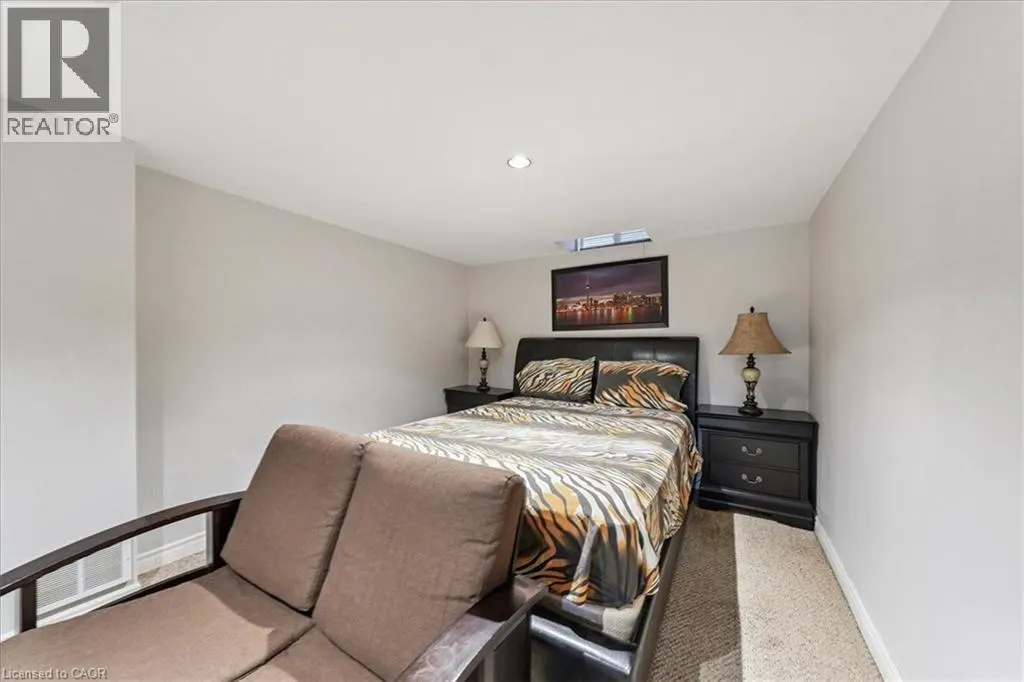 52 MISTYCREEK Crescent