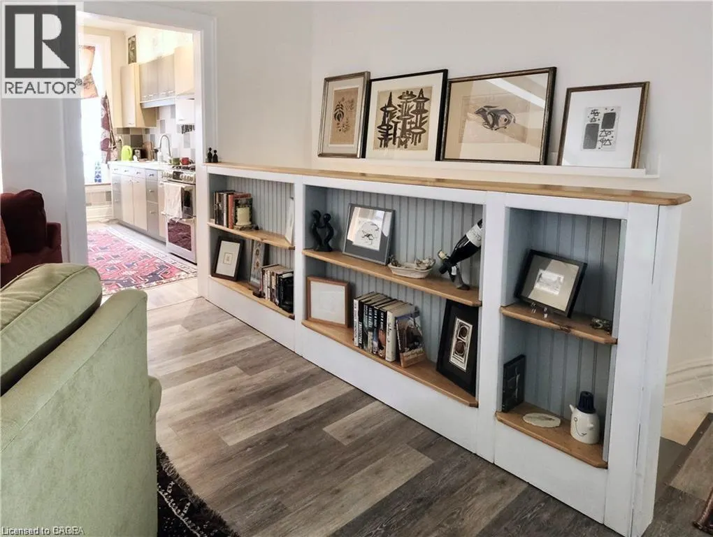 36 DUMFRIES Street Unit# Upper, #Upper