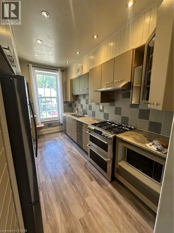 36 DUMFRIES Street Unit# Upper, #Upper